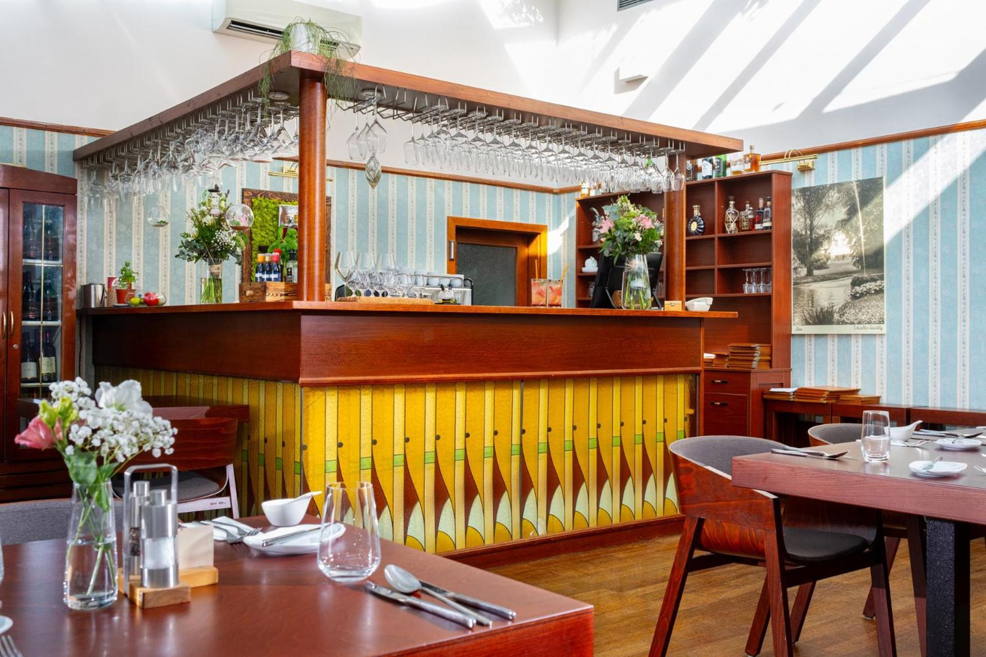 לביצה Hotel Golden Eagle מראה חיצוני תמונה
