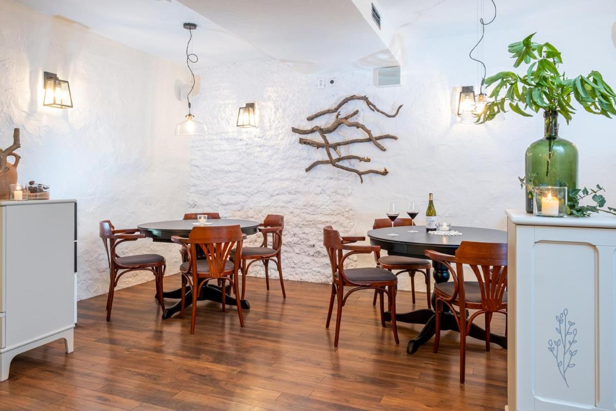 לביצה Hotel Golden Eagle מראה חיצוני תמונה